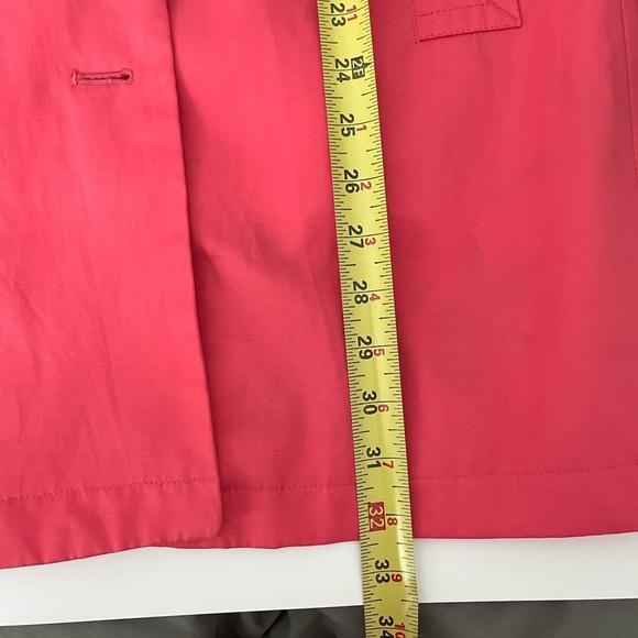 Trench Coat. Nice coral color. Size M - Picture 7 of 8